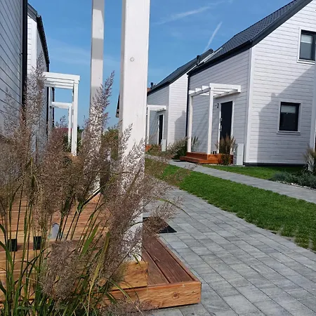 Holiday home Domki Letniskowe Czapli9 Domki Rewal Apartamenty *