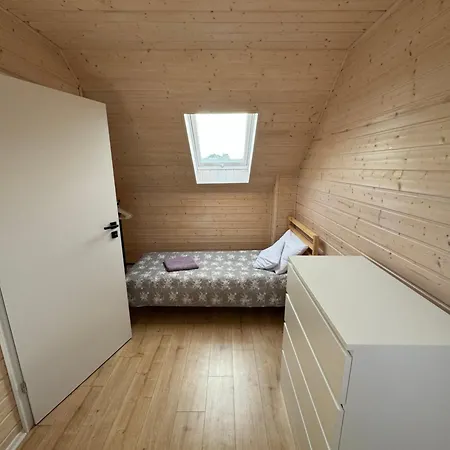 Holiday home Domki Letniskowe Czapli9 Domki Rewal Apartamenty *